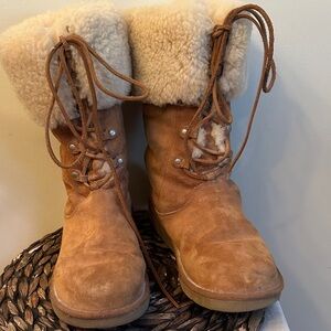 UGG Australia Montclair 1892 Chestnut Lace Up Boots Women’s 11 Sheepskin EUC